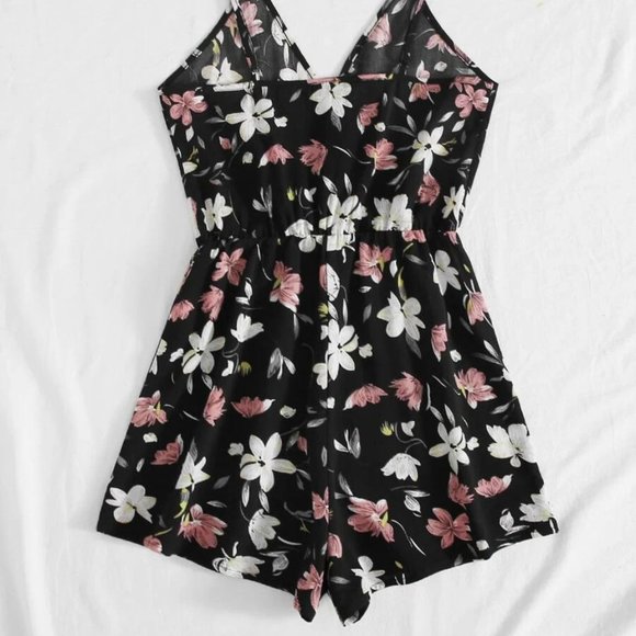 Women's Romper Black Pink Floral Print Romper MEDIUM (4-6 US) - Picture 6 of 8